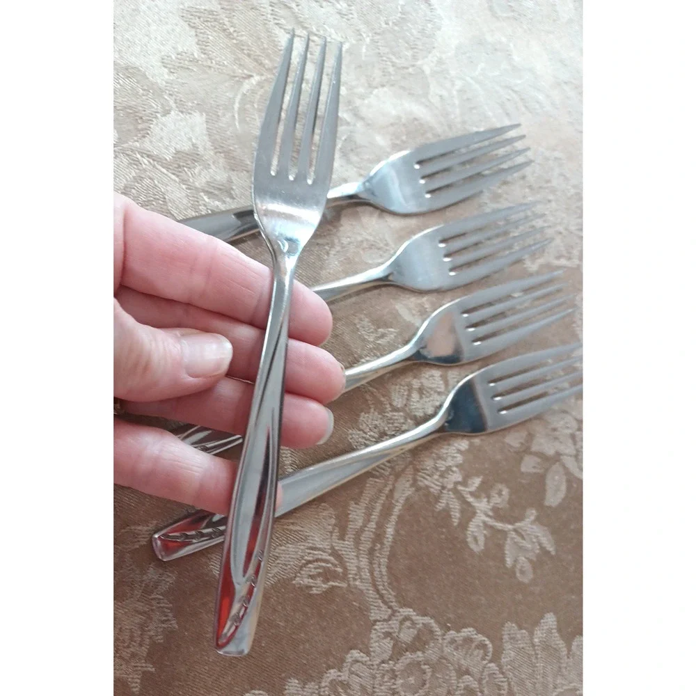 5 Rogers Cutlery Lawncrest International Stainless 7